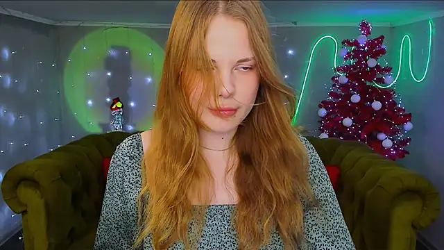Snapshot of holy_kitty chatting on 4, 12, 2024 holy kitty online show from 4, 12, 2024