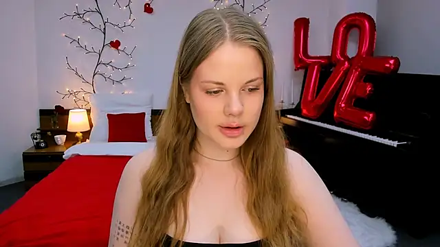 Snapshot of holy_kitty chatting on 22, 2, 2025 holy kitty online show from 22, 2, 2025