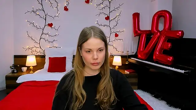 Snapshot of holy_kitty chatting on 25, 2, 2025 holy kitty online show from 25, 2, 2025