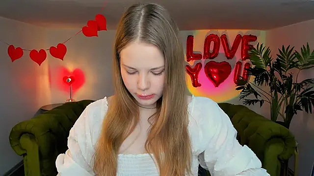 Snapshot of holy_kitty chatting on 11, 3, 2025 holy kitty online show from 11, 3, 2025