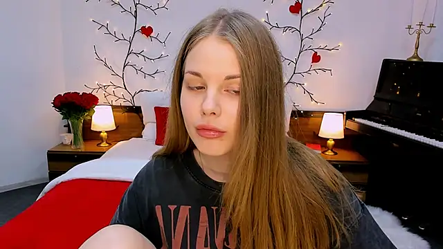 Snapshot of holy_kitty chatting on 13, 9, 2025 holy kitty online show from 13, 9, 2025