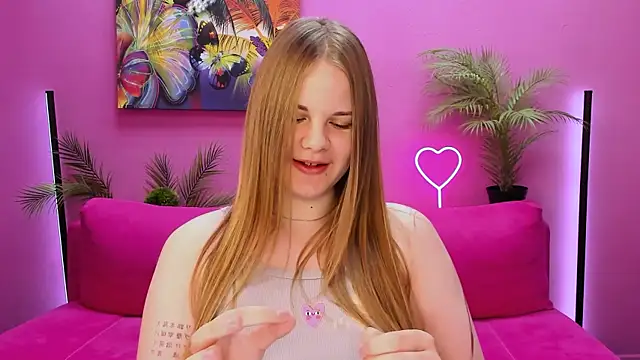 Snapshot of holy_kitty chatting on 1, 10, 2025 holy kitty online show from 1, 10, 2025