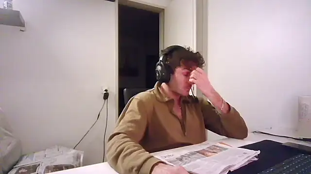 Snapshot of alpha-hunk chatting on 16, 1, 2026 alpha-hunk online show from 16, 1, 2026