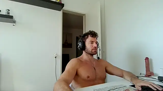 Snapshot of alpha-hunk chatting on 18, 4, 2026 alpha-hunk online show from 18, 4, 2026