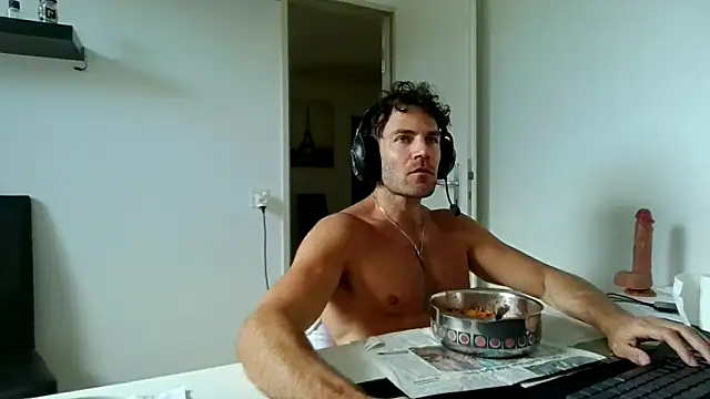 Snapshot of alpha-hunk chatting on 29, 4, 2026 alpha-hunk online show from 29, 4, 2026