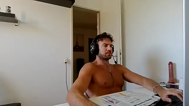 Snapshot of alpha-hunk chatting on 9, 5, 2026 alpha-hunk online show from 9, 5, 2026