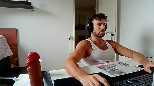Snapshot of alpha-hunk chatting on 11, 5, 2026 alpha-hunk online show from 11, 5, 2026