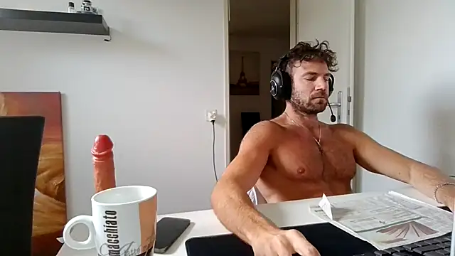 Snapshot of alpha-hunk chatting on 19, 5, 2026 alpha-hunk online show from 19, 5, 2026