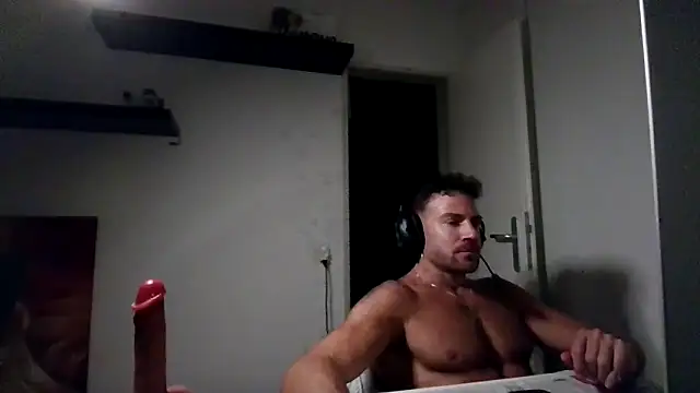 Snapshot of alpha-hunk chatting on 22, 5, 2026 alpha-hunk online show from 22, 5, 2026