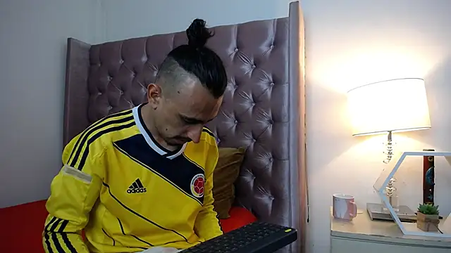 Sr Magnus  online show from 7, 10, 2025