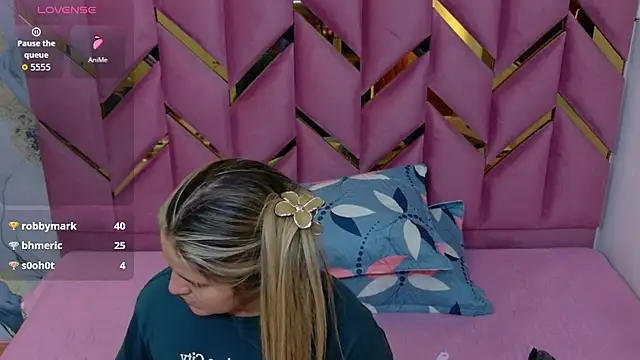 collegepawglovedaddy online show from 18, 3, 2026