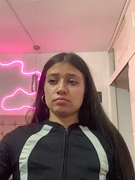 Kyna euphoria online show from 6, 1, 2025