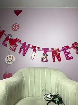 Kyna euphoria online show from 12, 2, 2025