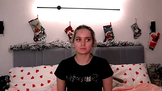 Snapshot of SIlviaBeyt chatting on 22, 12, 2024 SIlviaBeyt online show from 22, 12, 2024