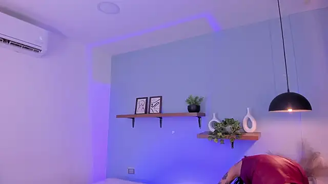 Snapshot of maddy_walker chatting on 5, 11, 2025 maddy walker online show from 5, 11, 2025