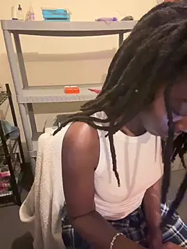 Snapshot of choclatepeaach chatting on 4, 11, 2025 choclatepeaach online show from 4, 11, 2025