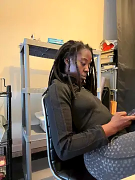 Snapshot of choclatepeaach chatting on 5, 11, 2025 choclatepeaach online show from 5, 11, 2025