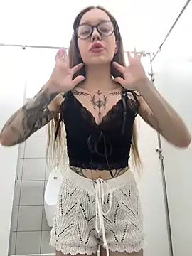 Snapshot of babydolll chatting on 2, 7, 2026 babydolll online show from 2, 7, 2026