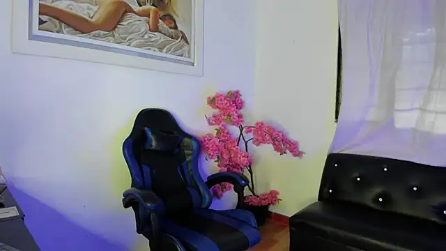 Snapshot of Caro_kitty- chatting on 9, 9, 2025 Caro kitty- online show from 9, 9, 2025