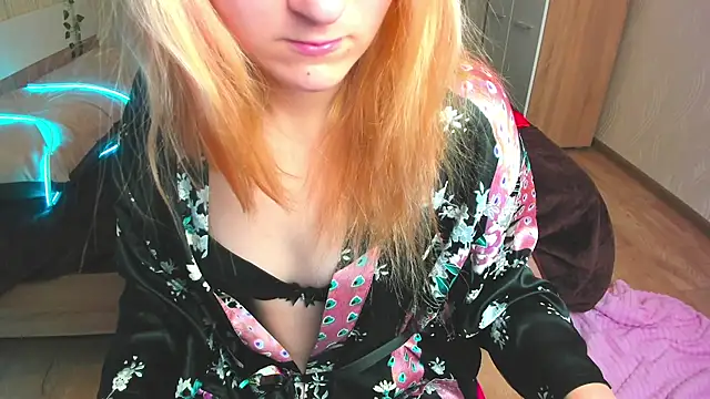 Miss Elsa  online show from 27, 2, 2025