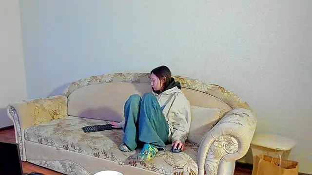 Snapshot of EllaSky_xoxo chatting on 18, 3, 2025 EllaSky xoxo online show from 18, 3, 2025