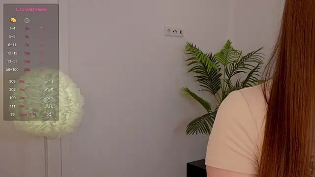 Lilly Colins online show from 2, 2, 2025