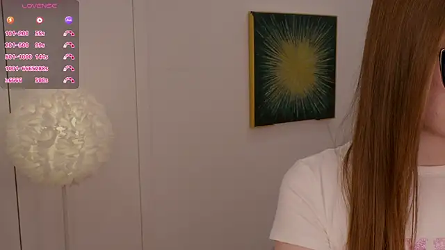 Lilly Colins online show from 8, 2, 2025