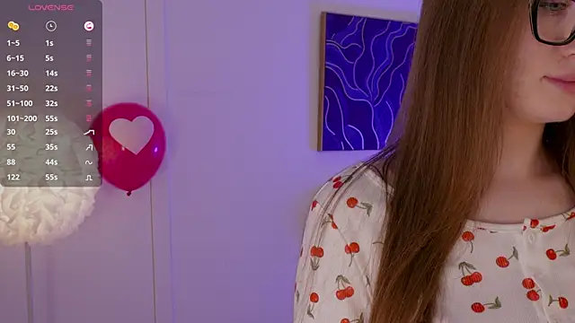 Lilly Colins online show from 14, 2, 2025