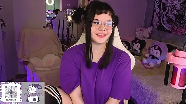 ClaireFaers  online show from 6, 2, 2026