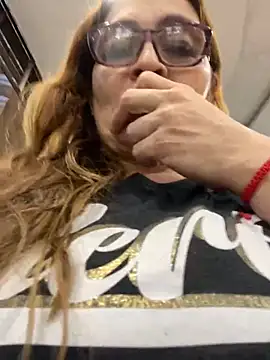 AntonellaAlondra4 online show from 24, 1, 2025