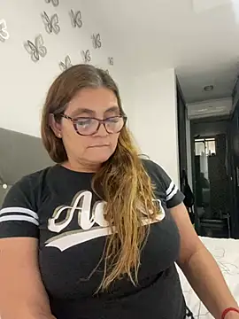 AntonellaAlondra4 online show from 23, 2, 2025