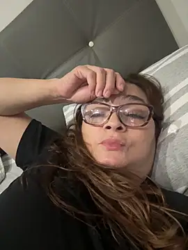 AntonellaAlondra4 online show from 5, 10, 2025