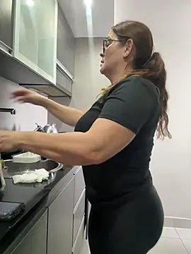 AntonellaAlondra4 online show from 17, 1, 2026