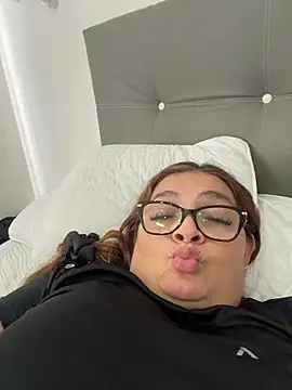 AntonellaAlondra4 online show from 15, 3, 2026