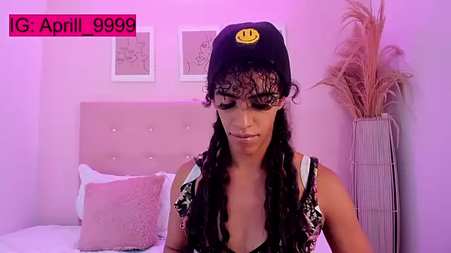 APRILL FOXX online show from 13, 12, 2025