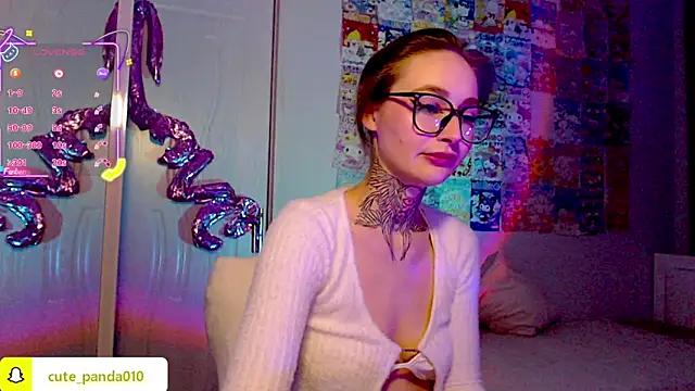 Snapshot of Milky_way_UwU chatting on 28, 2, 2026 Milky way UwU online show from 28, 2, 2026