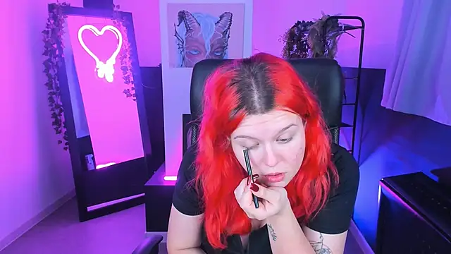 NielletaBlossom online show from 25, 1, 2025