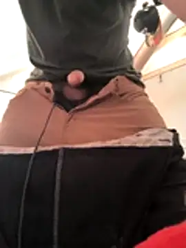 Snapshot of potholder420 chatting on 16, 12, 2025 potholder420 online show from 16, 12, 2025