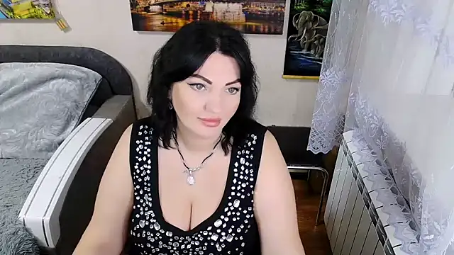 Lady Boom Wild  online show from 2, 12, 2025