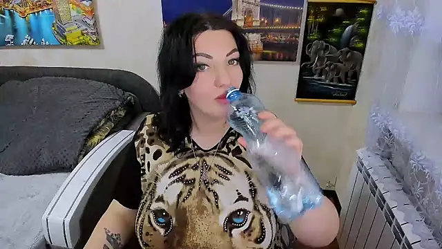 Lady Boom Wild  online show from 6, 3, 2026