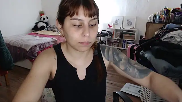 Snapshot of bunnylolaa4 chatting on 17, 10, 2025 bunnylolaa4 online show from 17, 10, 2025