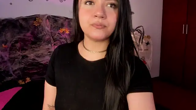 Snapshot of DesireSweet chatting on 27, 10, 2025 DesireSweet online show from 27, 10, 2025