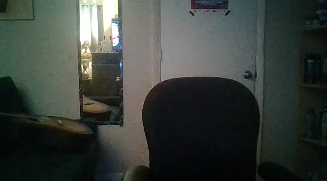 Snapshot of HottieGymBuddy69 chatting on 7, 3, 2025 HottieGymBuddy69 online show from 7, 3, 2025