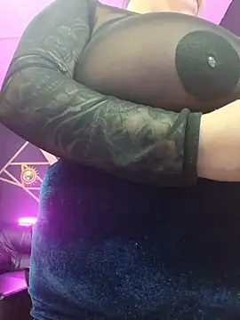 Snapshot of Gelena_Black chatting on 21, 11, 2025 Gelena Black online show from 21, 11, 2025