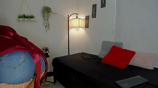 Snapshot of sara_sweet9 chatting on 22, 11, 2025 sara sweet9 online show from 22, 11, 2025