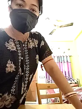 Royalgirl667 online show from 5, 12, 2024