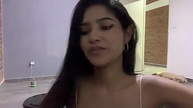 Snapshot of chiarabrielle00 chatting on 10, 7, 2026 chiarabrielle00 online show from 10, 7, 2026