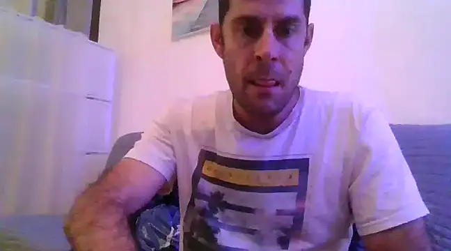 Snapshot of Vespa_Crabo chatting on 1, 2, 2025 Vespa Crabo online show from 1, 2, 2025