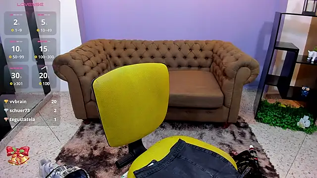 Snapshot of miacarperr1 chatting on 19, 12, 2024 miacarperr1 online show from 19, 12, 2024