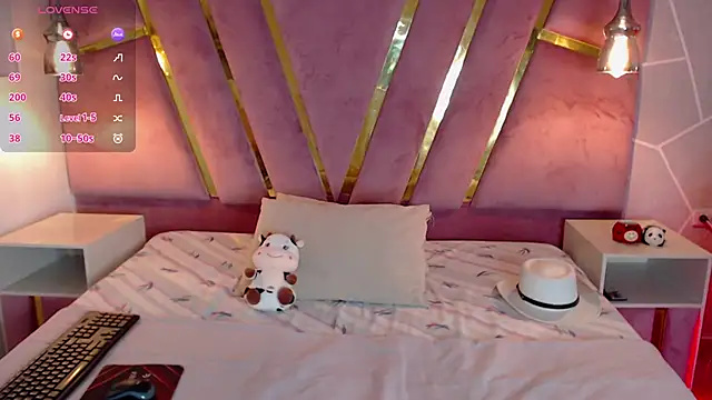 Snapshot of Nina_Harper chatting on 10, 12, 2024 Nina Harper online show from 10, 12, 2024